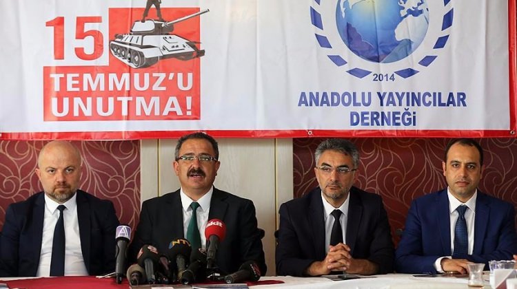 60 yerel kanaldan "15 Temmuz" yayını 60 yerel kanaldan "15 Temmuz" yayını