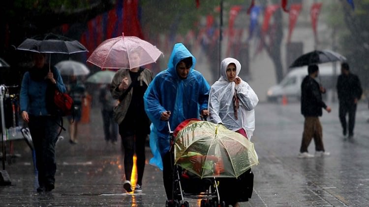 Meteoroloji'den Batı Karadeniz'e fırtına uyarısı Meteoroloji'den Batı Karadeniz'e fırtına uyarısı