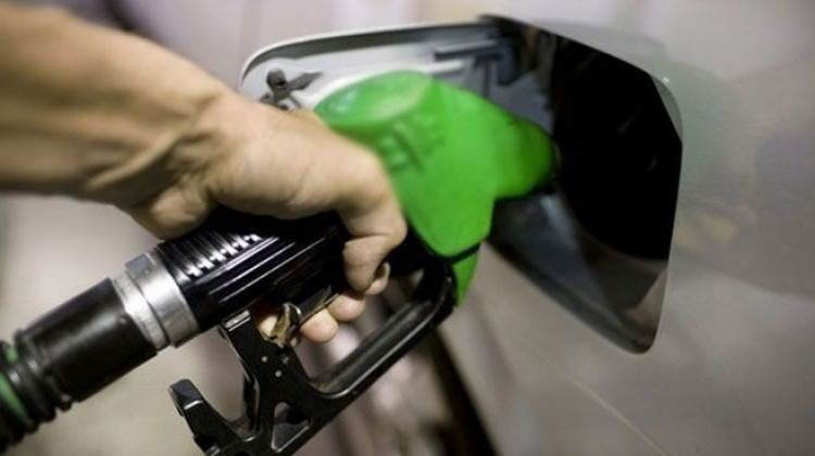 Petrol fiyatları yatay seyrediyor Petrol fiyatları yatay seyrediyor