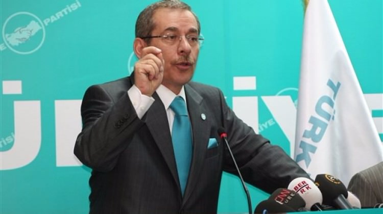 Abdüllatif Şener şoke oldu Abdüllatif Şener şoke oldu