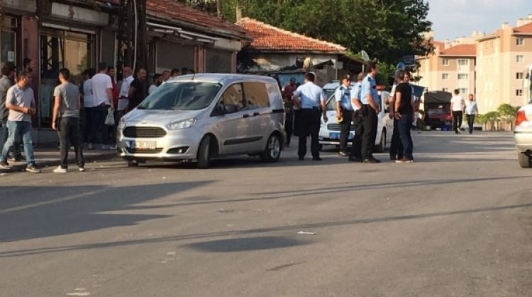 Ankara'da uzun namlulu silahlarla çatışma Ankara'da uzun namlulu silahlarla çatışma