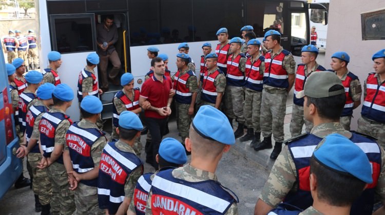 [Resim: fetocuden_inanilmaz_savunma_babam_1502002846_0898.jpg]