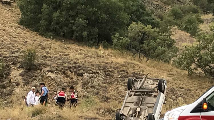 Kızılcahamam'da trafik kazası: 6 yaralı Kızılcahamam'da trafik kazası: 6 yaralı