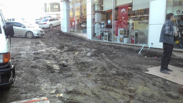 [Resim: 56aMN_1502180673_49.jpg]