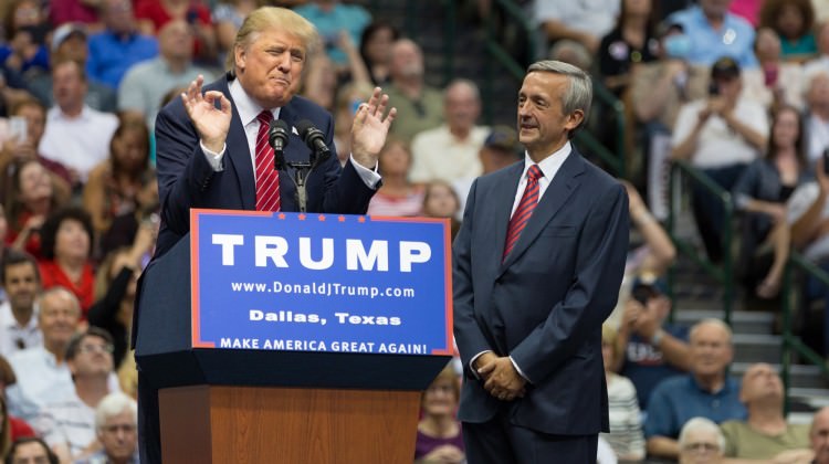 Herkesi şok eden sözler! Tanrı Trump'a yetki verdi Herkesi şok eden sözler! Tanrı Trump'a yetki verdi