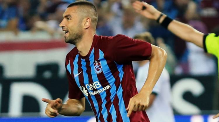 Burak Yılmaz 5 yıl sonra golle göndü Burak Yılmaz 5 yıl sonra golle göndü