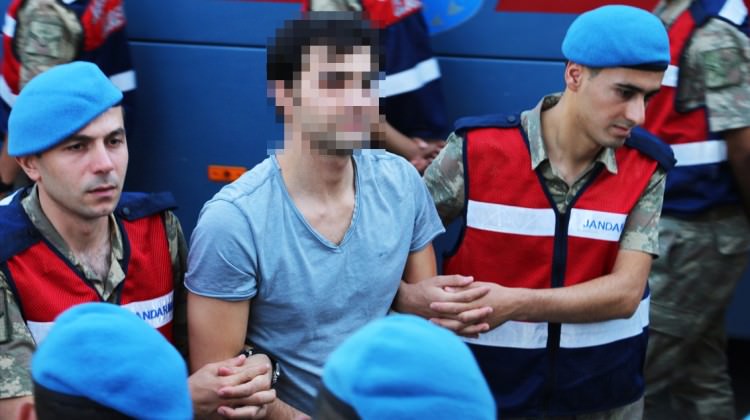 FETÖ'cü hain bakın hangi ülkeye giderken yakalandı FETÖ'cü hain bakın hangi ülkeye giderken yakalandı