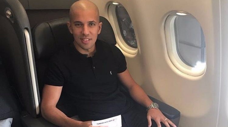 Galatasaray'ın yeni transferi İstanbul'a geldi! Galatasaray'ın yeni transferi İstanbul'a geldi!