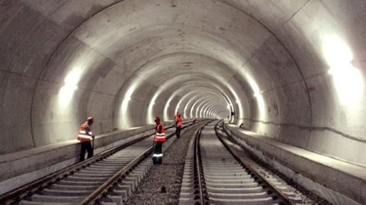 Beklenen metro istasyon çalışmaları başladı Beklenen metro istasyon çalışmaları başladı