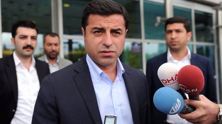 Ne yapacağını şaşırdı! Erken seçim açıklaması Ne yapacağını şaşırdı! Erken seçim açıklaması