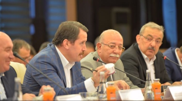 Toplantıda helal sertifikalı dondurma Toplantıda helal sertifikalı dondurma