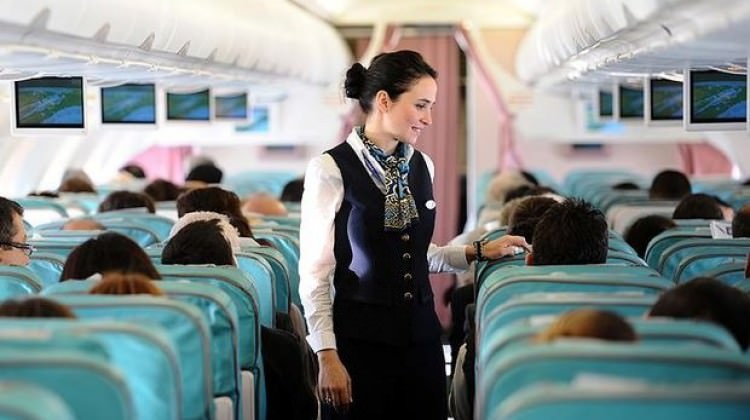 Uçakta wi-fi ücretsiz, yemek paralı olacak Uçakta wi-fi ücretsiz, yemek paralı olacak