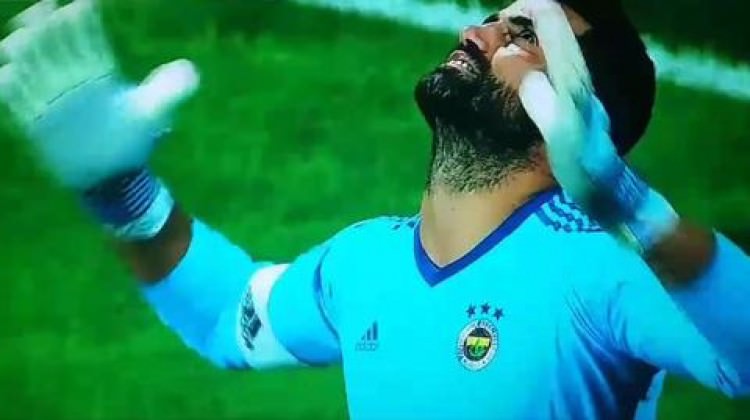 Volkan Demirel'in yediği gol olay oldu Volkan Demirel'in yediği gol olay oldu