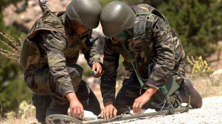 Bitlis'te 25 kilogram patlayıcı imha edildi Bitlis'te 25 kilogram patlayıcı imha edildi
