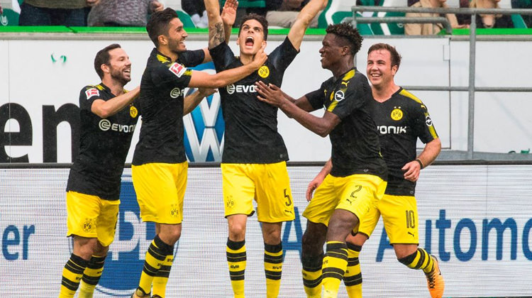 Nurili Dortmund Mario Gomezli Wolfsburg'u dağıttı Nurili Dortmund Mario Gomezli Wolfsburg'u dağıttı