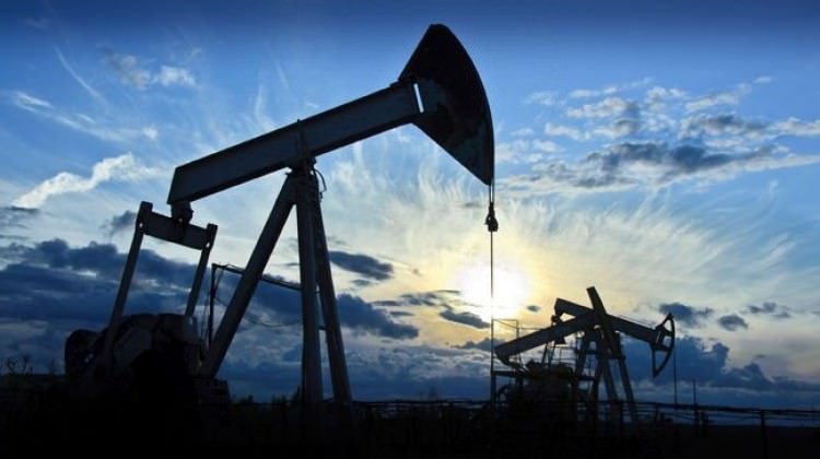 Petrolün varil fiyatı 54 dolar Petrolün varil fiyatı 54 dolar