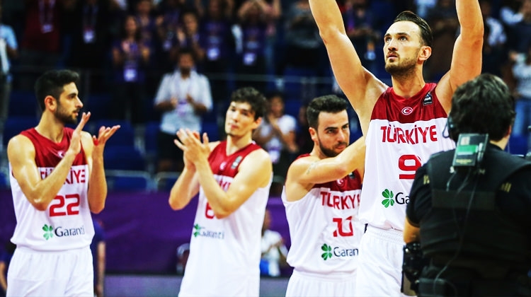 Rakibimiz İspanya! Haydi 12 Dev Adam Rakibimiz İspanya! Haydi 12 Dev Adam