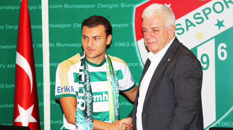 Yusuf Erdoğan'dan 3 yıllık imza! Yusuf Erdoğan'dan 3 yıllık imza!