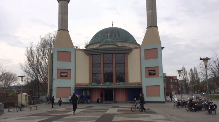 Hollanda'dan beklenmedik 'cami' hamlesi Hollanda'dan beklenmedik 'cami' hamlesi
