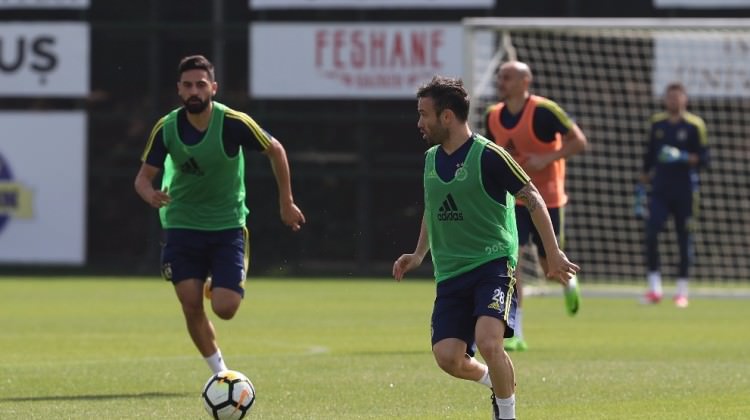 Alper ve Josef takımdan ayrı çalıştı Alper ve Josef takımdan ayrı çalıştı