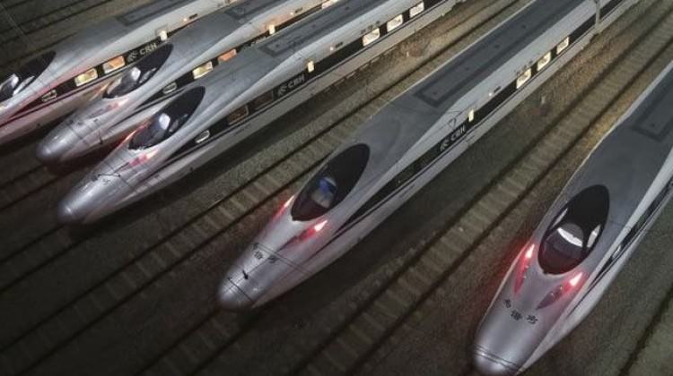 Çin'den resmen uçan tren Çin'den resmen uçan tren
