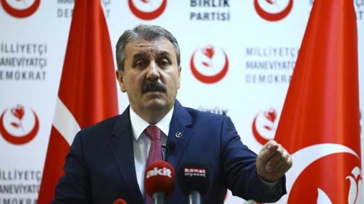 Destici: ABD, bizi köşeye sıkıştırmak istiyor Destici: ABD, bizi köşeye sıkıştırmak istiyor