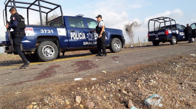 Ülke şokta: Öğrenciler polisleri kaçırdı Ülke şokta: Öğrenciler polisleri kaçırdı