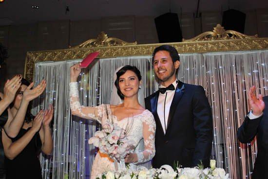 hazal filiz küçükköse boşanıyor