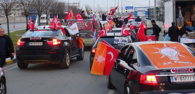 "Milli İradeye Saygı Konvoyu" Türkiye'de "Milli İradeye Saygı Konvoyu" Türkiye'de