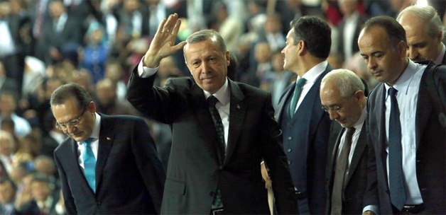 AK Parti'nin seçim şarkısı davalık oluyor AK Parti'nin seçim şarkısı davalık oluyor