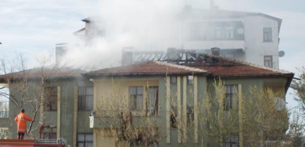 Aksaray'da korkutan yangın! Aksaray'da korkutan yangın!