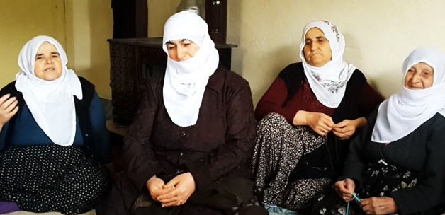 Aşık teyzeden Erdoğan ve Kılıçdaroğlu'na şiir İZLE Aşık teyzeden Erdoğan ve Kılıçdaroğlu'na şiir İZLE