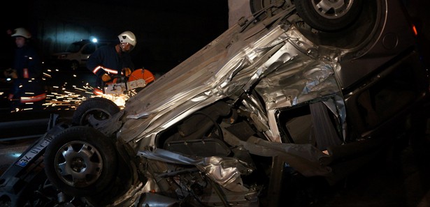 Muş'ta trafik kazası: 1 ölü, 8 yaralı Muş'ta trafik kazası: 1 ölü, 8 yaralı