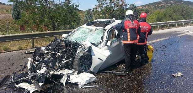Bayramın ilk günü feci kaza: 1 ölü Bayramın ilk günü feci kaza: 1 ölü