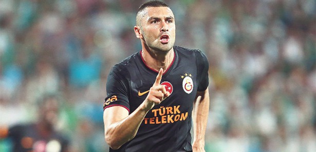 Burak Yılmaz açıklaması kafaları karıştırdı! Burak Yılmaz açıklaması kafaları karıştırdı!