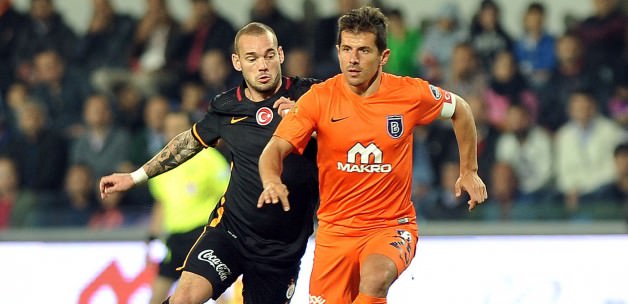 emre_belozoglu_birakmayi_dusundum_1444670398_6428.jpg