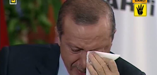 Erdoğan'ı canlı yayında ağlatan mektup Erdoğan'ı canlı yayında ağlatan mektup