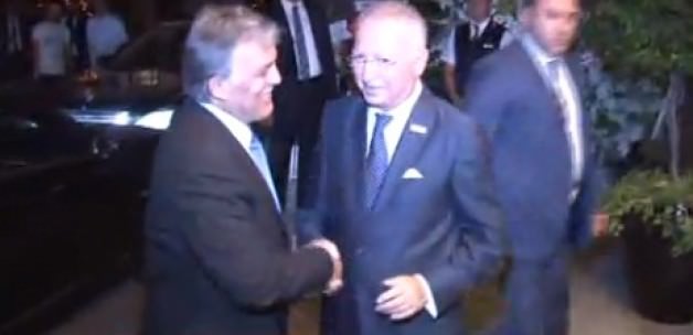 Gül ile Bahçeli o düğünde buluştu Gül ile Bahçeli o düğünde buluştu