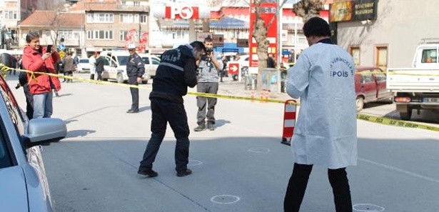 İnegöl'de silahlı çatışma: 1 ölü İnegöl'de silahlı çatışma: 1 ölü
