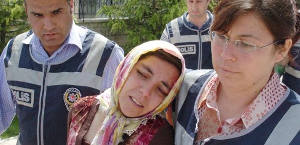 Katil anneden hakime hakaret Katil anneden hakime hakaret