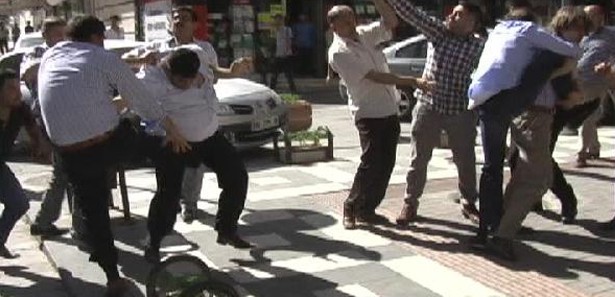 Muş'ta aşiret kavgası:1 ölü, 9 yaralı Muş'ta aşiret kavgası:1 ölü, 9 yaralı