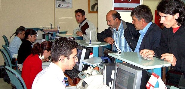 Bankalara fazla mesai cezası: 500 milyon TL Bankalara fazla mesai cezası: 500 milyon TL