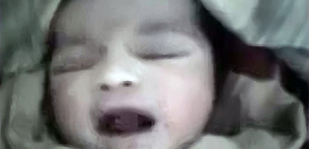 Suriyeli bebek öyle bir 'Allah' dedi ki Suriyeli bebek öyle bir 'Allah' dedi ki