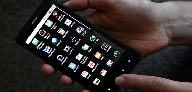 Vestel akıllı cep telefonu üretimine başlıyor Vestel akıllı cep telefonu üretimine başlıyor