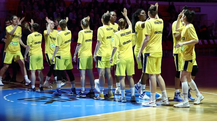 Dinamo Kursk: 77 - UMMC Ekaterinburg: 84 Dinamo Kursk: 77 - UMMC Ekaterinburg: 84