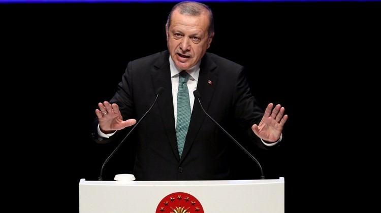 [Resim: erdogan_hepsi_yalan_soyluyor_1501933234_0429.jpg]