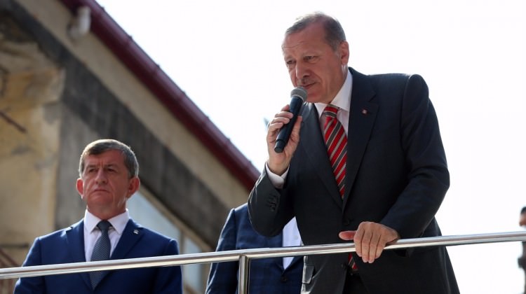 [Resim: erdogandan_almanlari_cildirtacak_sozler_...1_9201.jpg]