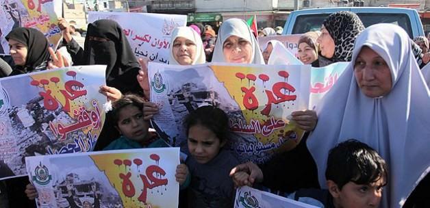 “Gazze’de abluka kaldırılsın” gösterisi