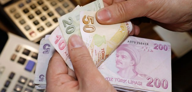 Türkiye'de bir ilk: Vatandaştan bankaya haciz