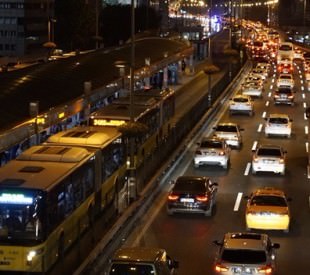 İstanbul trafiğine ma&ccedil; d&uuml;zenlemesi
